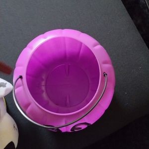 Buckets you can use for either Halloween or Easter